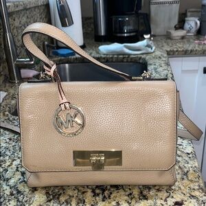 EUC Authentic Michael Kors Callie Pebbled Leather Handbag